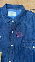Load image into Gallery viewer, Denim shirt Upcycled detail
