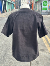 Load image into Gallery viewer, Short Sleeve Utility Shirt black
